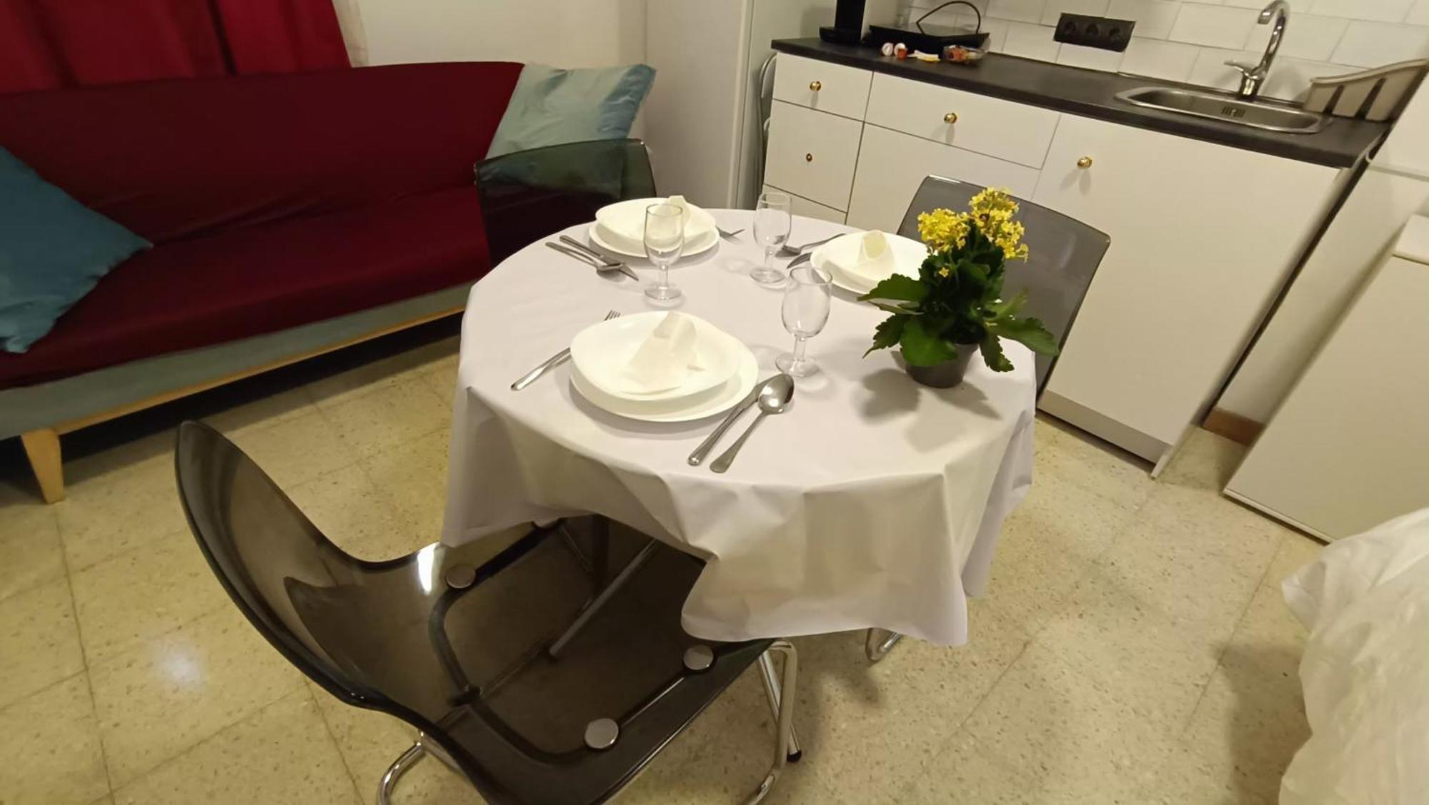 Estudios Apartment Badalona